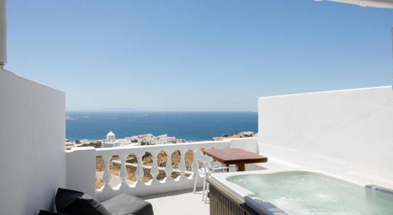Holiday apartment with yard & terrace — photo 3