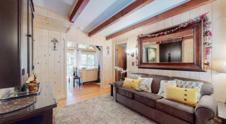 Annandale Manor — photo 2