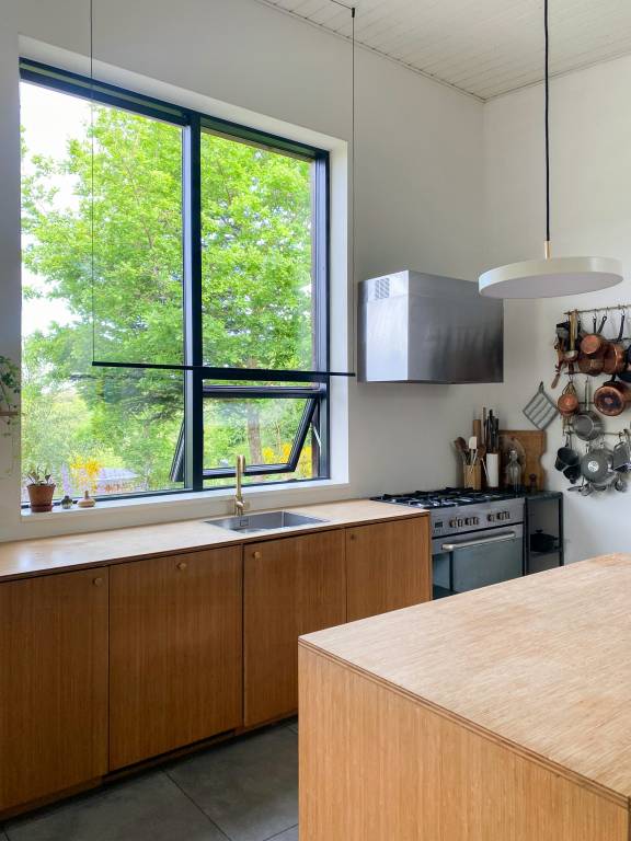 Family-friendly vacation home with yard, patio & grill | Pet-friendly — photo 5