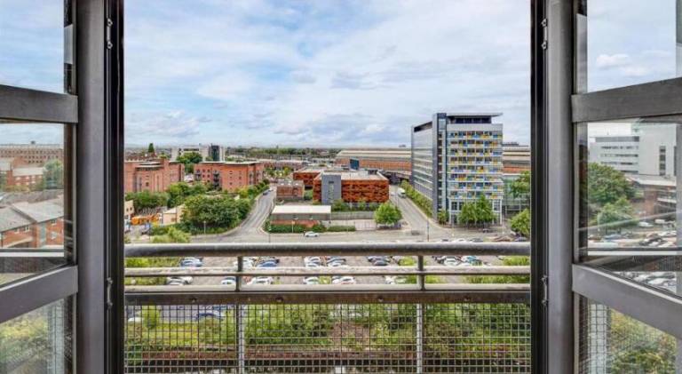 Apartment | Close to Manchester Town Hall — photo 4