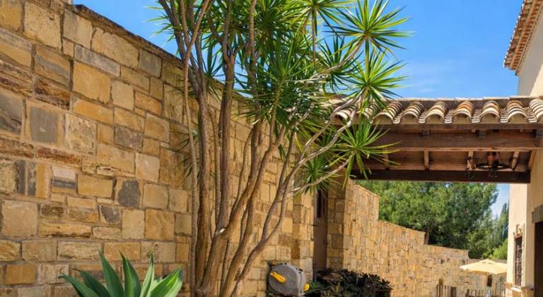 Villa with pool | Pets allowed — photo 5