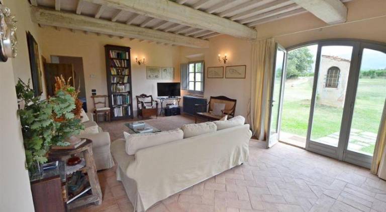 Villa with pool — photo 3