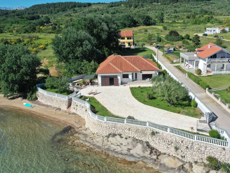 Ferienhaus Rtina