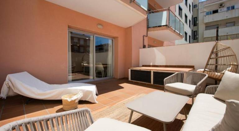Serviced apartment with terrace — photo 3