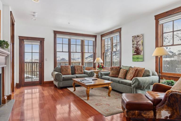 Condo Jackson