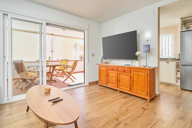 Apartment 'El Tesorillo' with Sea View, Wi-Fi and Air Conditioning — photo 4