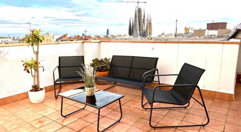 Holiday apartment | Next to Sagrada Família | Pets are welcome — photo 5