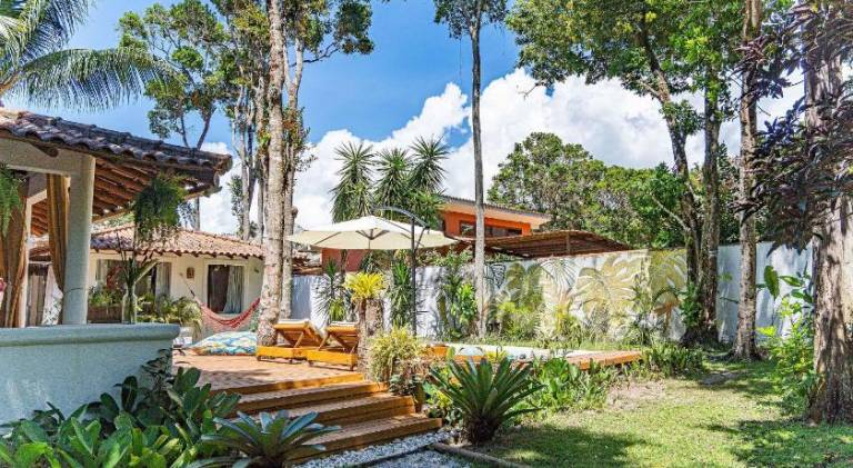 Villa with pool — photo 4