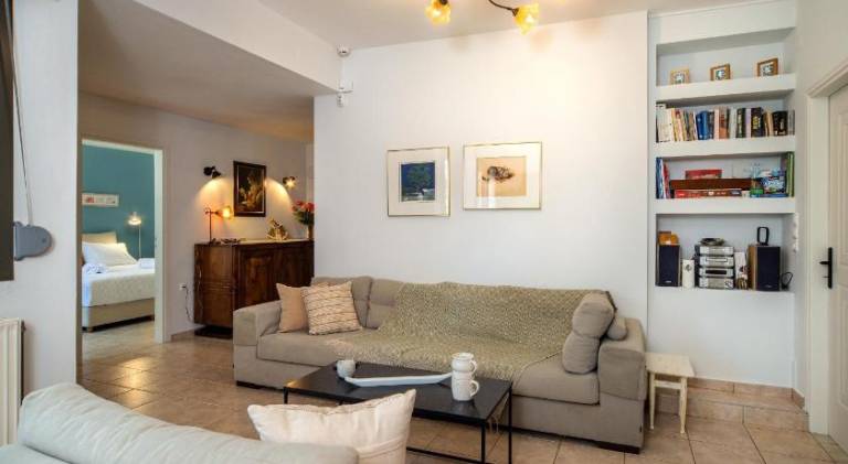 Holiday apartment with grill, garden & private pool — photo 2