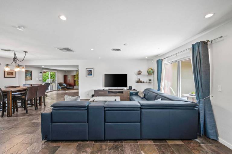 House with barbecue, private pool & jacuzzi | Mountain view | Perfect for remote work — photo 2