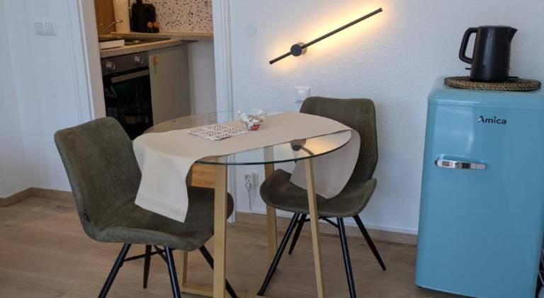 Apartment with patio — photo 3