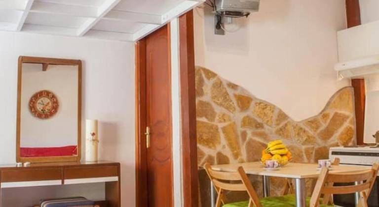 Holiday apartment with 2 rooms for 5 persons — photo 4