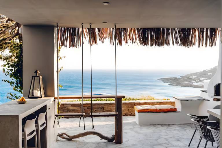 Family-friendly villa with patio, BBQ & fast internet | Mountain view | Next to the beach | Suitable for remote work | Pets are welcome — photo 4