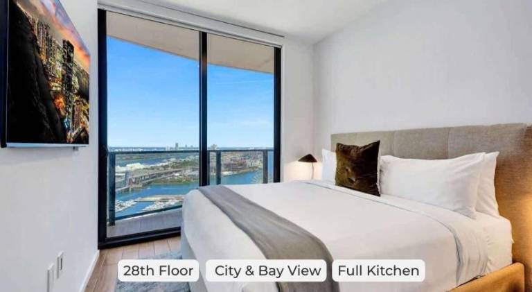 Holiday apartment | Near Bayside Marketplace in Miami, FL