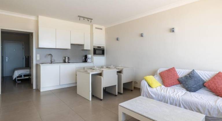 Apartment with 1 room for 4 persons — photo 2