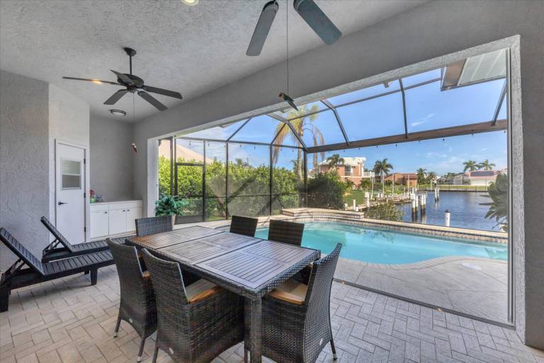 Family-friendly spacious house with private pool, barbeque & yard | Water view | Pets are welcome in Punta Gorda, FL