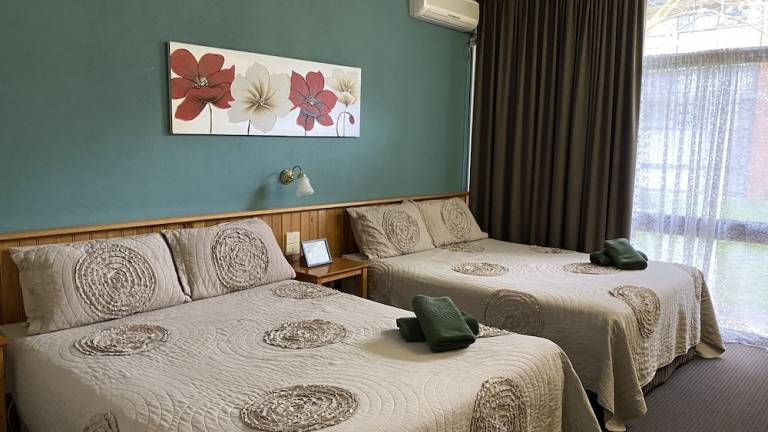 Motel  Newborough