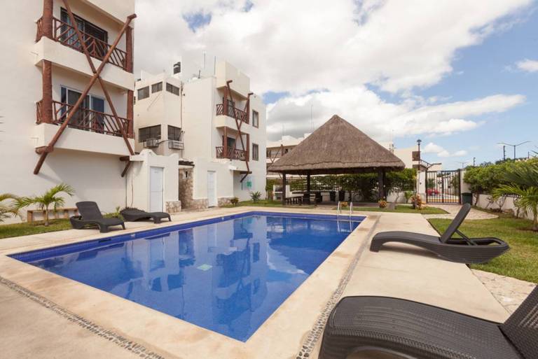 Rent Private Apartment mit Pool und Parkplatz