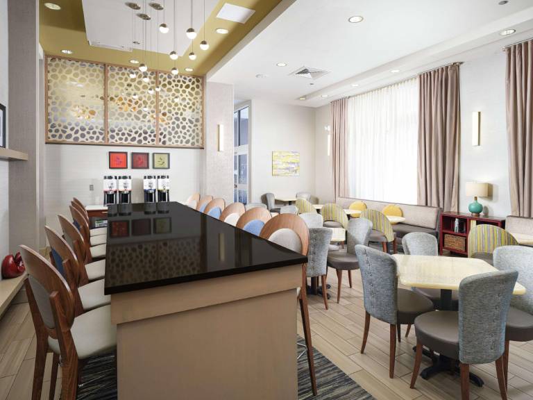 Hampton Inn Wilmington Downtown — photo 5