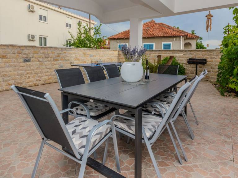 Vacation home with grill, patio & garden | Nature view — photo 4