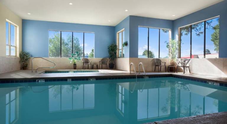 Days Inn & Suites by Wyndham East Flagstaff — photo 5