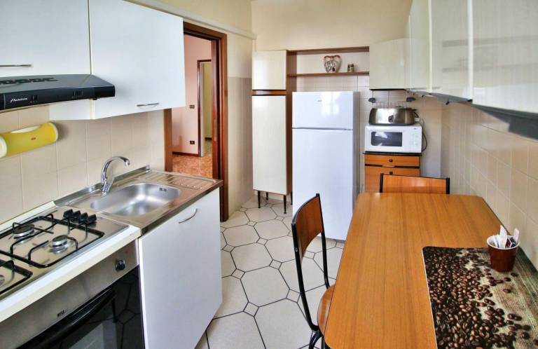 Holiday apartment with garden — photo 4