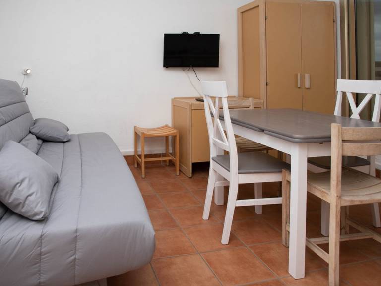 Studio cabin with terrace and parking, 10m from the beach — photo 3