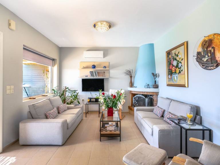 Fully equipped house with barbeque, private pool & patio | Pets allowed — photo 4