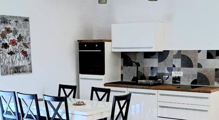 Rental apartment with patio | Close to the beach | Pet-friendly — photo 3