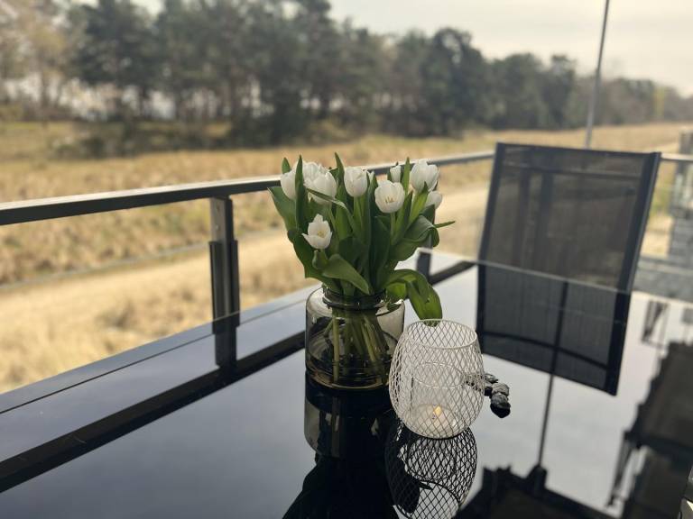 FeWo Strandloft: Moderne 93m² Strandwohnung mit Meerblick-Balkon & Infrarotsauna — photo 3