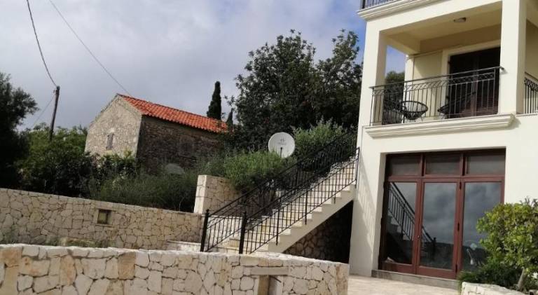 House with garden, terrace & barbeque — photo 5