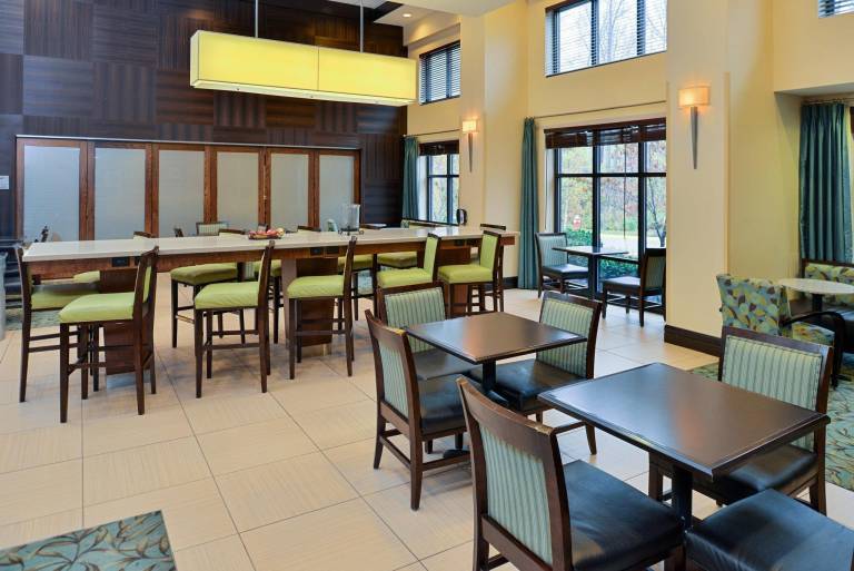 Hampton Inn & Suites by Hilton Fort Belvoir Alexandria South — photo 4