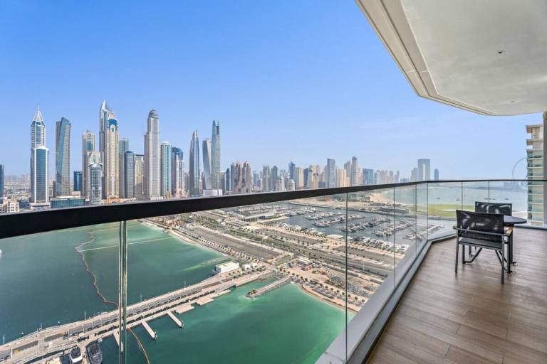 Silkhaus 2BDR in Marina Vista Sea & City Views — photo 4