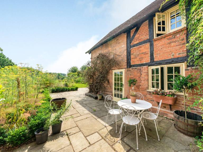 Cottage Shrewley