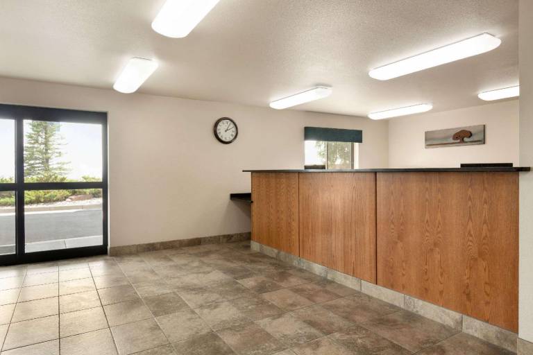 Baymont By Wyndham Elko — photo 5