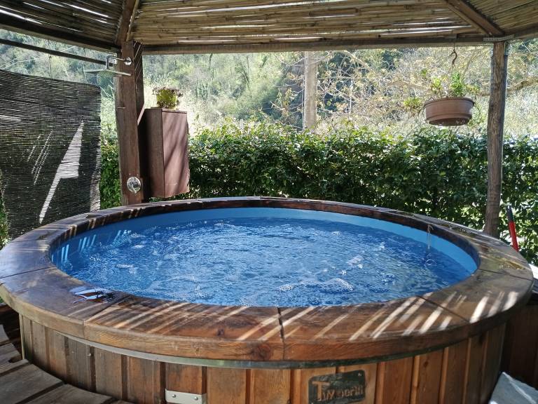 Rental apartment with jacuzzi, garden & barbeque | Mountain view in Perugia