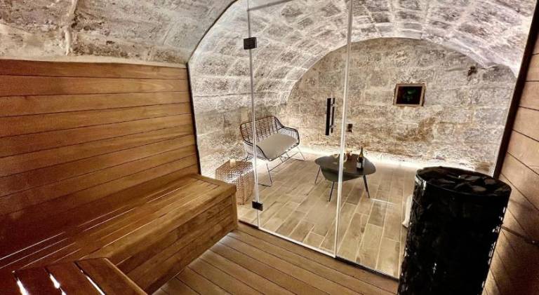 Le Spa Corneille - Jacuzzi, Sauna & Parking par Rouen Atypique in Rouen