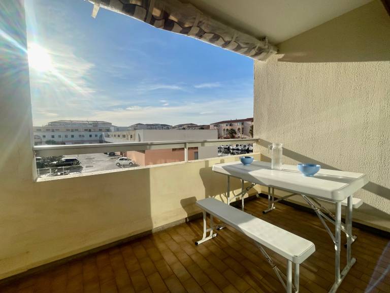2-room close to beaches, parking, AC — photo 2