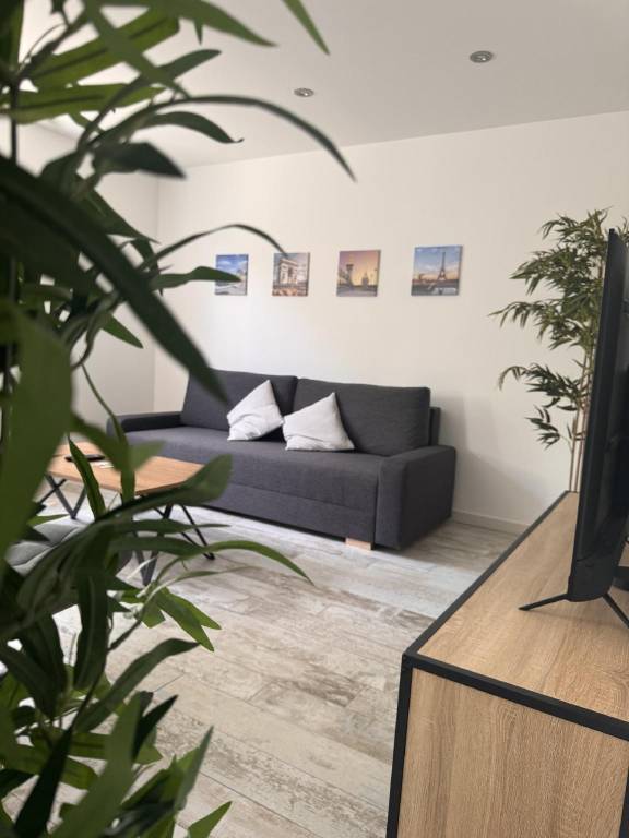 Rental apartment with 2 rooms for 6 persons — photo 4