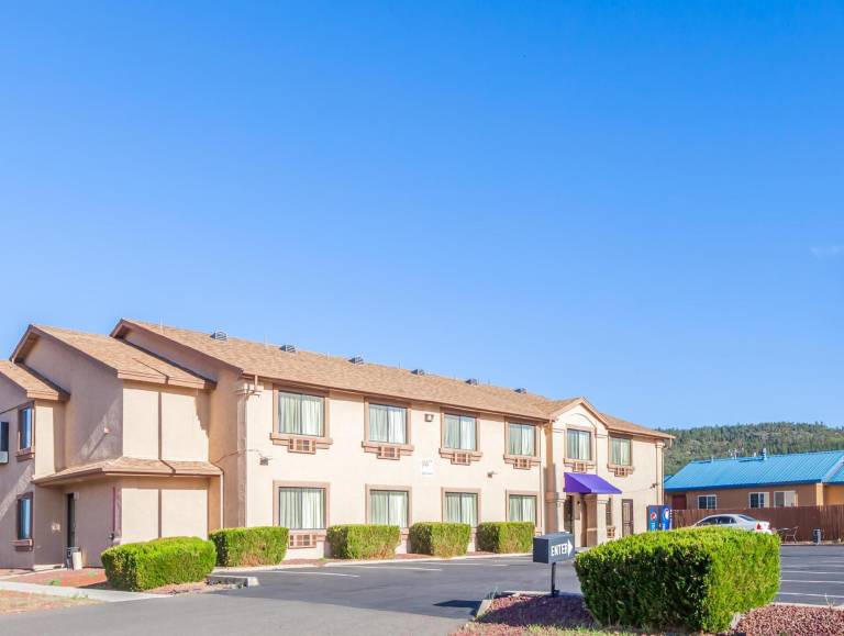 Inn & Suites in Williams, AZ