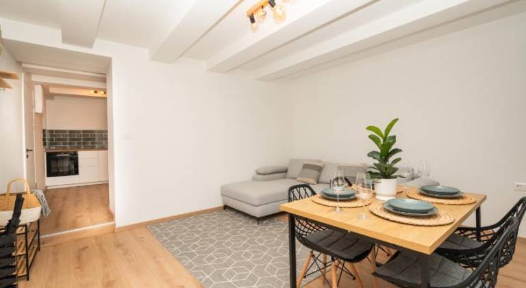 Wonderful holiday apartment with terrace, jacuzzi & pool | Pets are welcome — photo 3