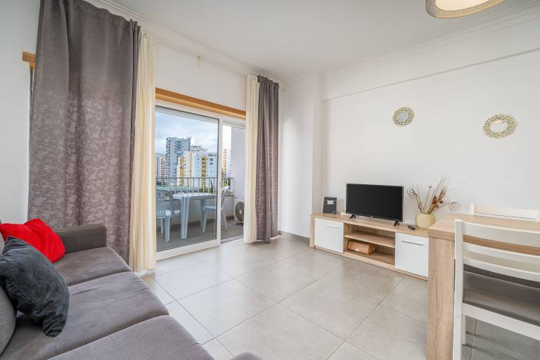 Apartment with fast internet, pool & patio | City view | Next to the beach | Dogs allowed — photo 2