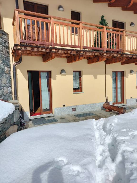 PUNTA VITTORIA SUB 14 - RESIDENCE ANDERBATT GRESSONEY - 3 locali - CIR N 0010 — photo 4