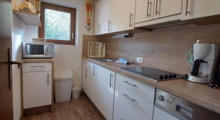 Apartment with barbeque & garden — photo 3