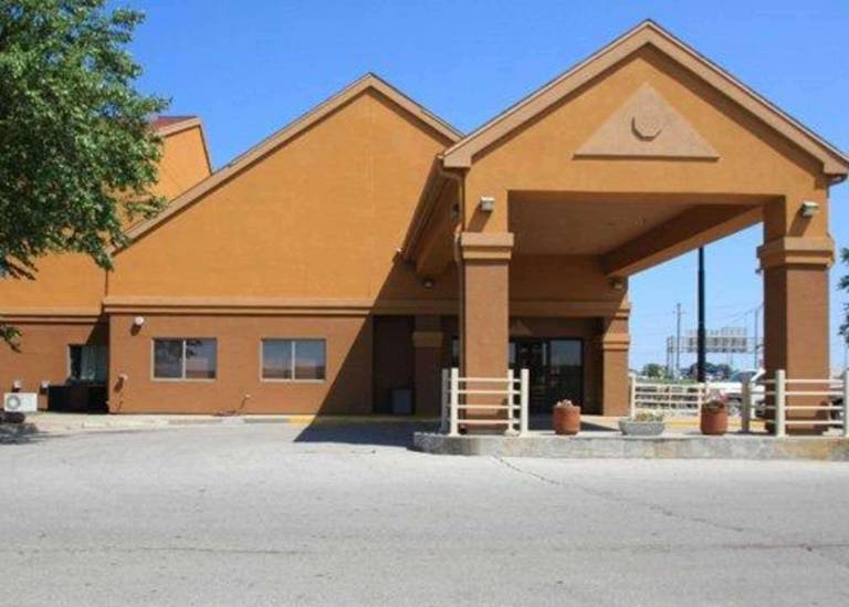 Quality Inn Des Moines North in Des Moines, IA