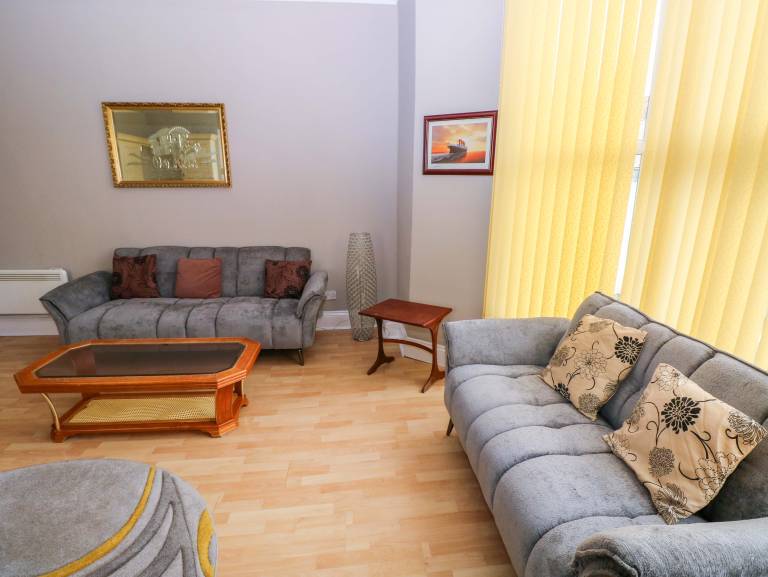 Family-oriented nice cottage | Beach view | Beach nearby | Pets allowed — photo 3