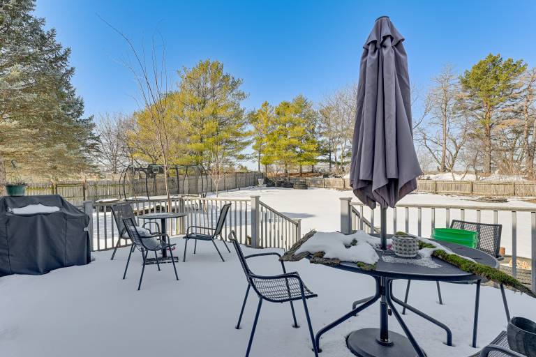 Endless Fun! Family Home w/ Spacious Yard in Clive — photo 4