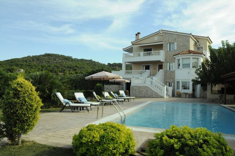 Βίλα Agia Marina Beach