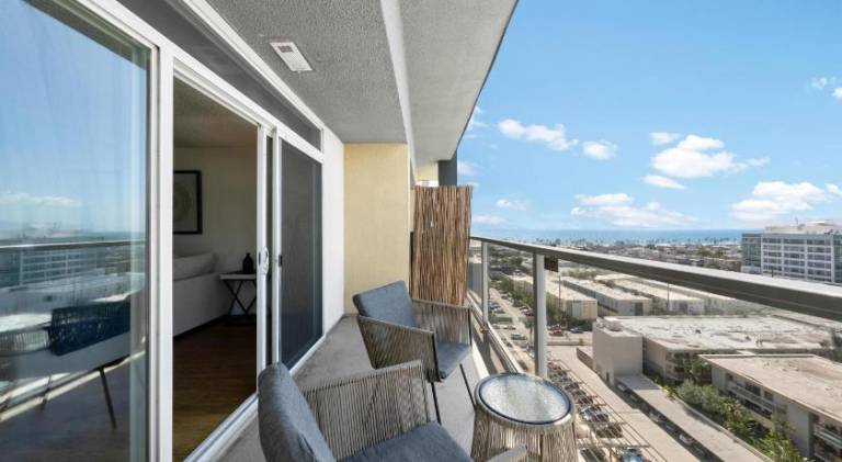 Garnet Glow Full Ocean and Venice Beach view 3BR — photo 5