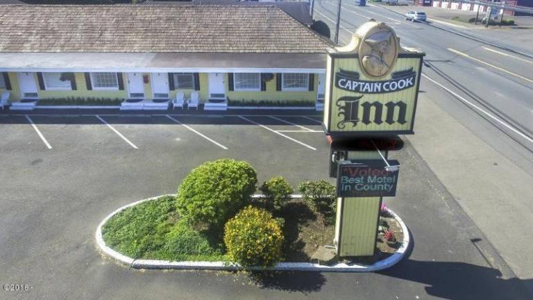 Captain Cook Inn in Lincoln City, OR